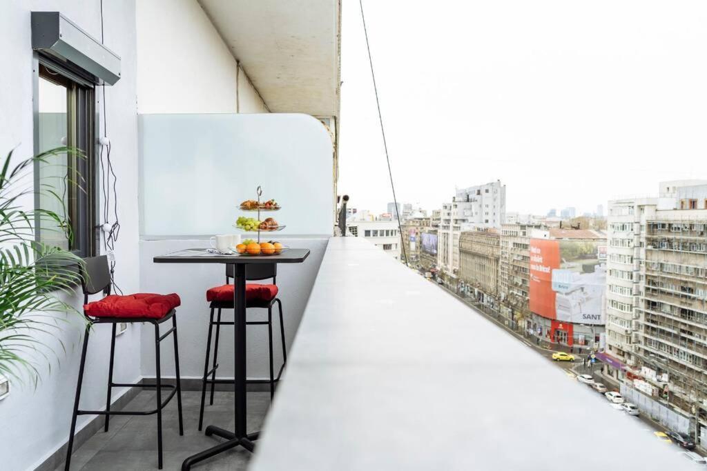 Amazing City View - Terrace+Netflix - City Center Bukarest Exterior foto