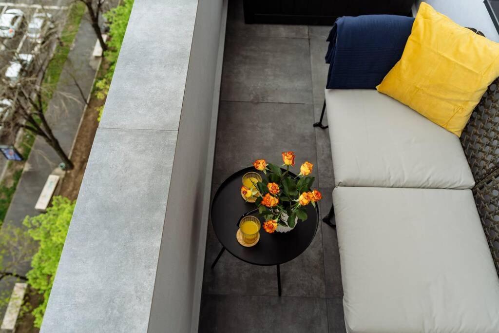 Amazing City View - Terrace+Netflix - City Center Bukarest Exterior foto
