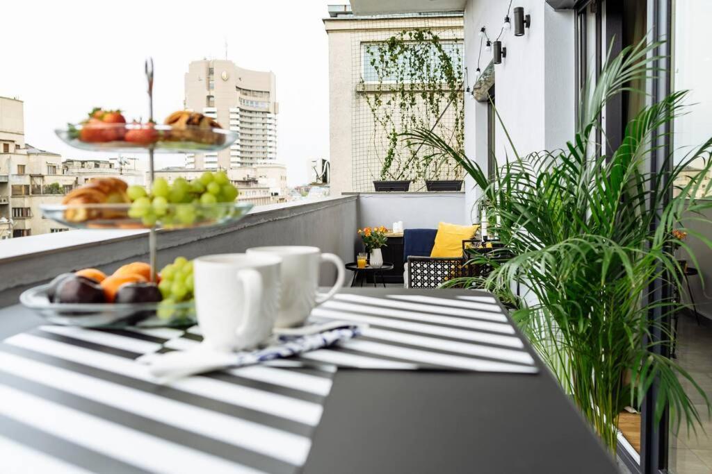 Amazing City View - Terrace+Netflix - City Center Bukarest Exterior foto